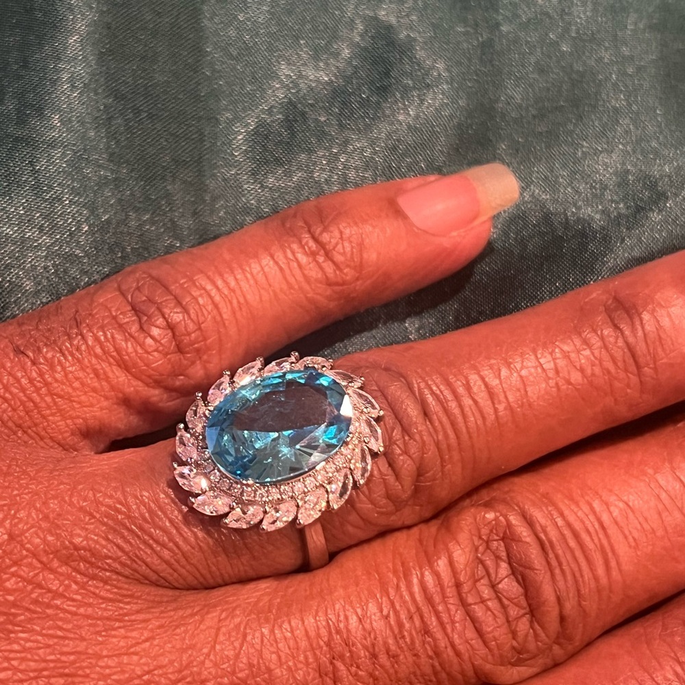 Elegant Blue and Silver Women's Ring 🔥 💍 NWOT